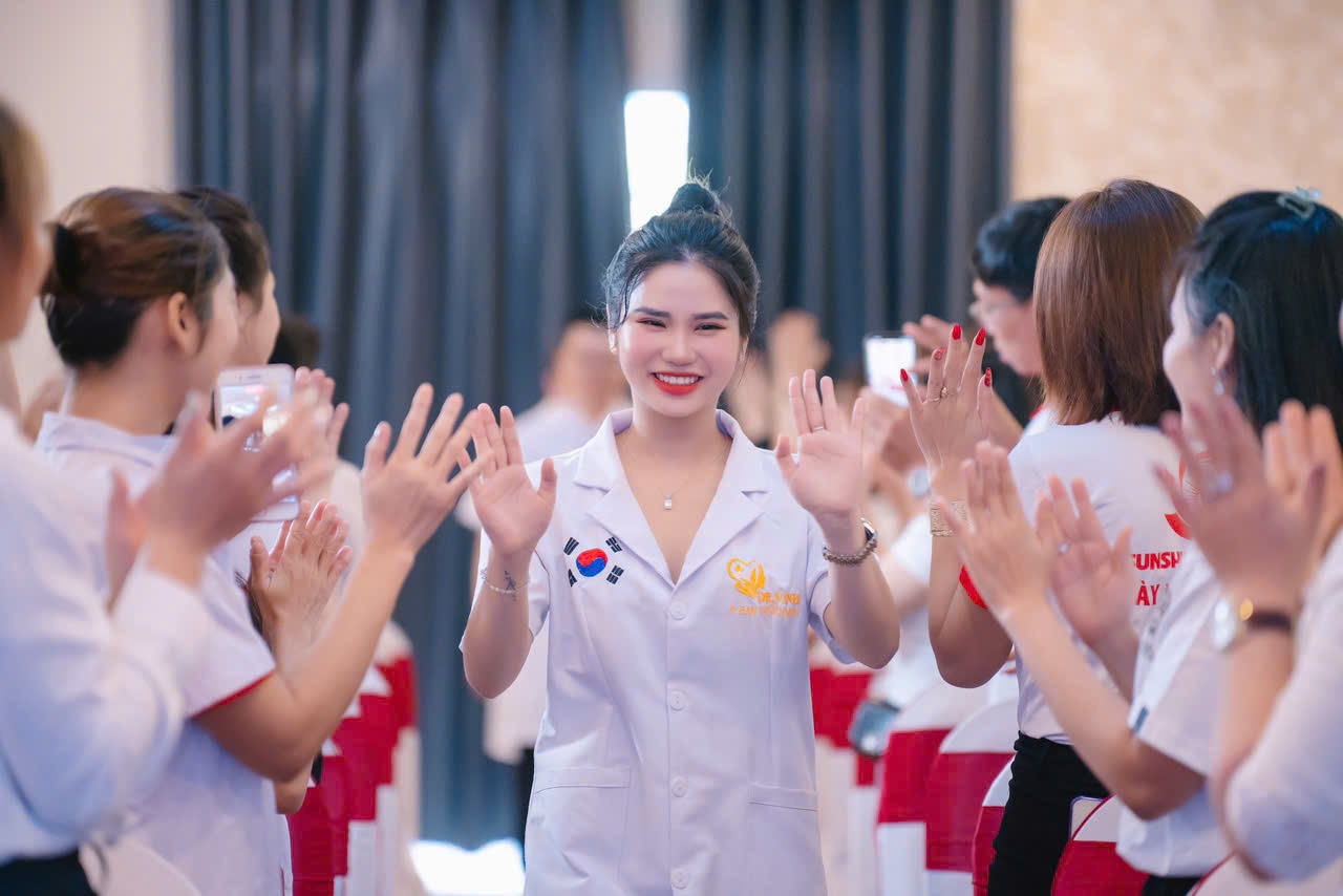 dinh-kieu-oanh-saoviet247