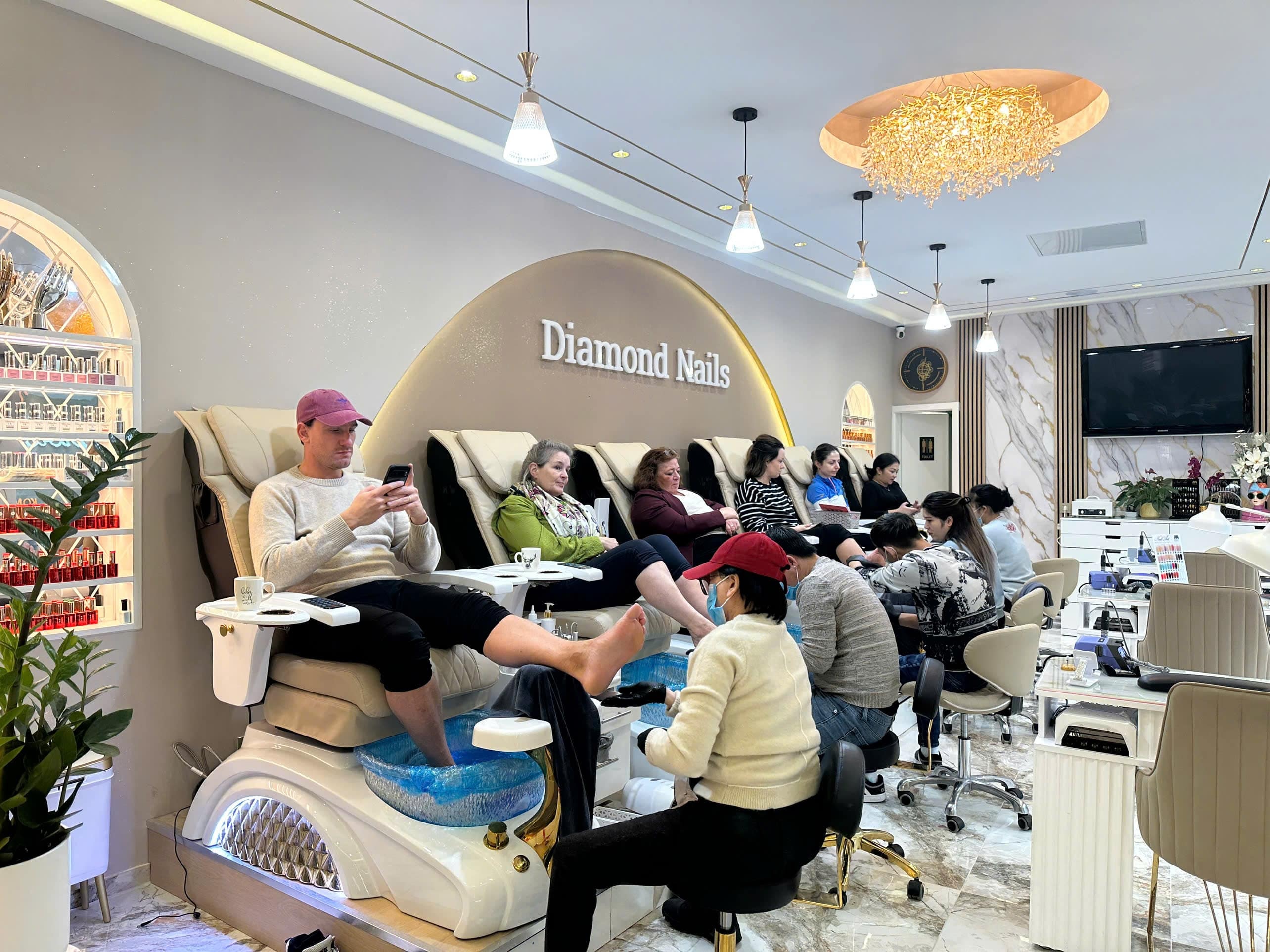 trang-xu-nail-saoviet247-2