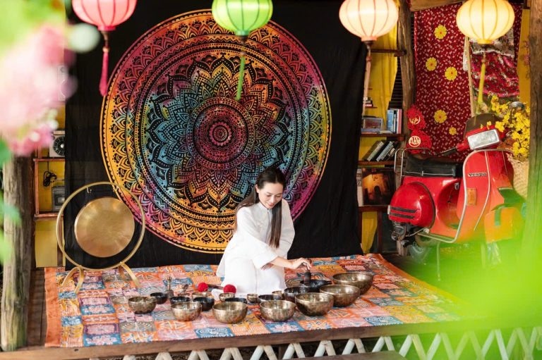Trị liệu chuông xoay - Một hành trình chữa lành toàn diện từ cơ thể đến tinh thần.