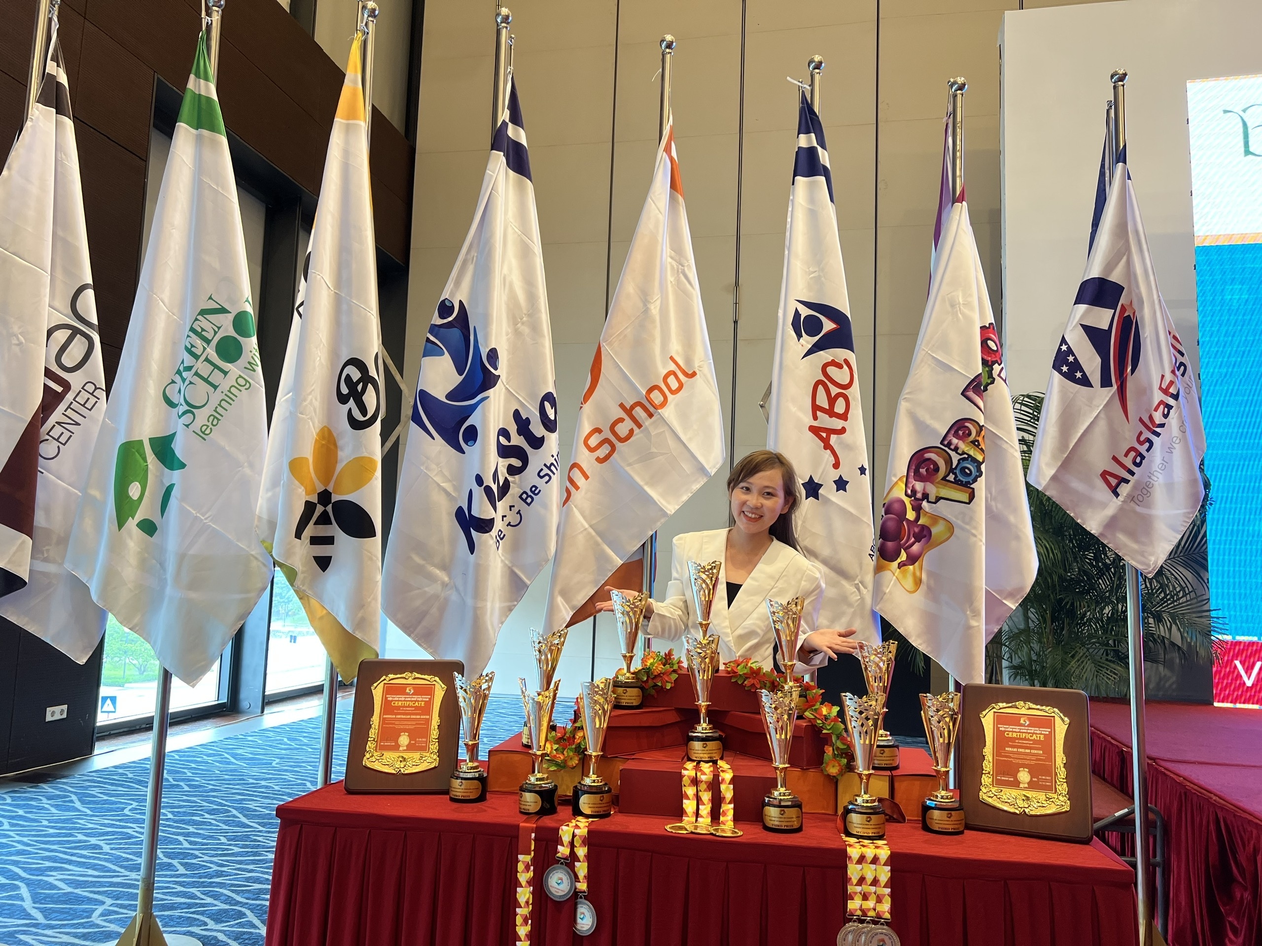 Trung tâm Anh ngữ ABC Thủ Thừa được thành lập bởi cô giáo Nguyễn Lan Cúc