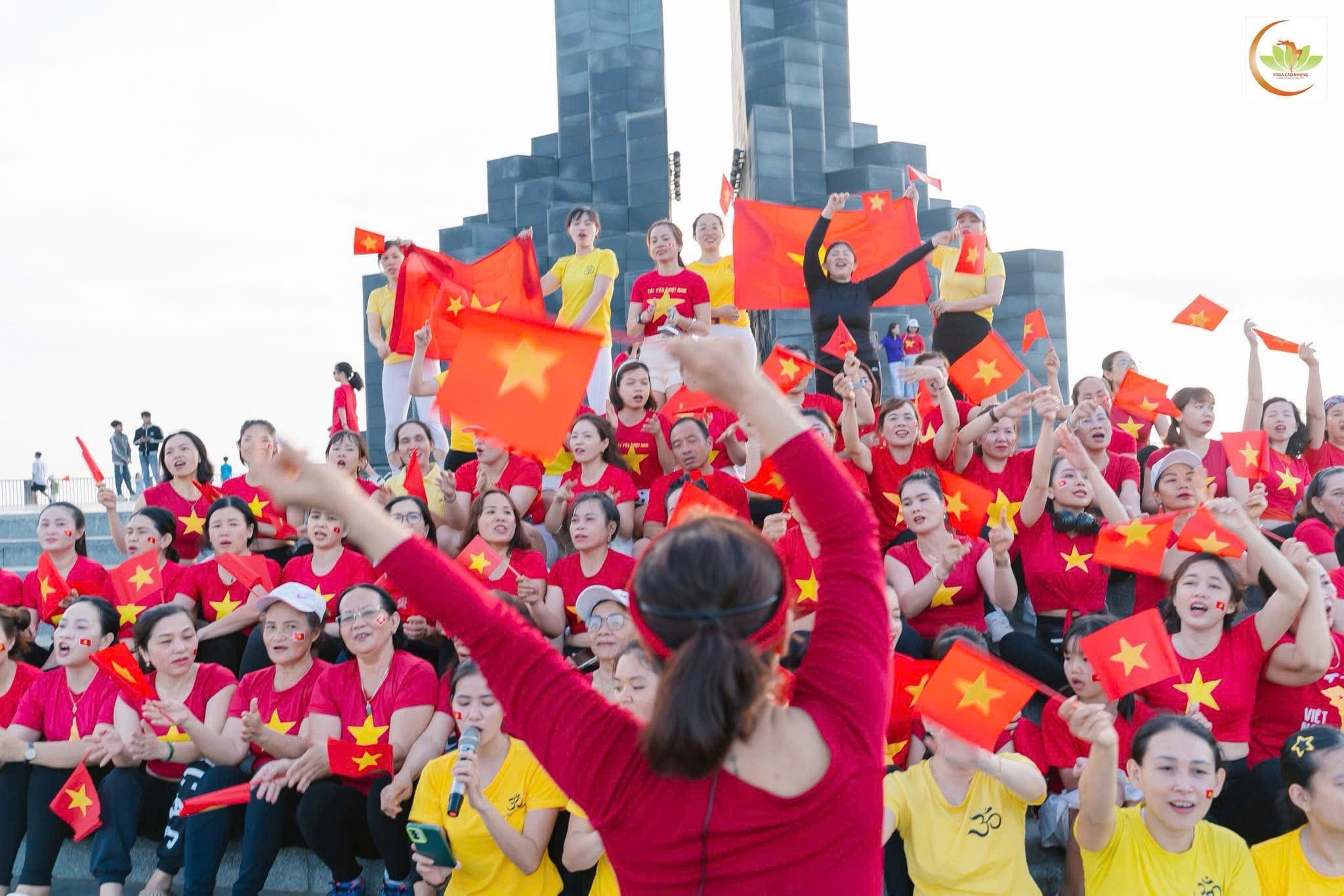 master-yoga-cao-nhung-