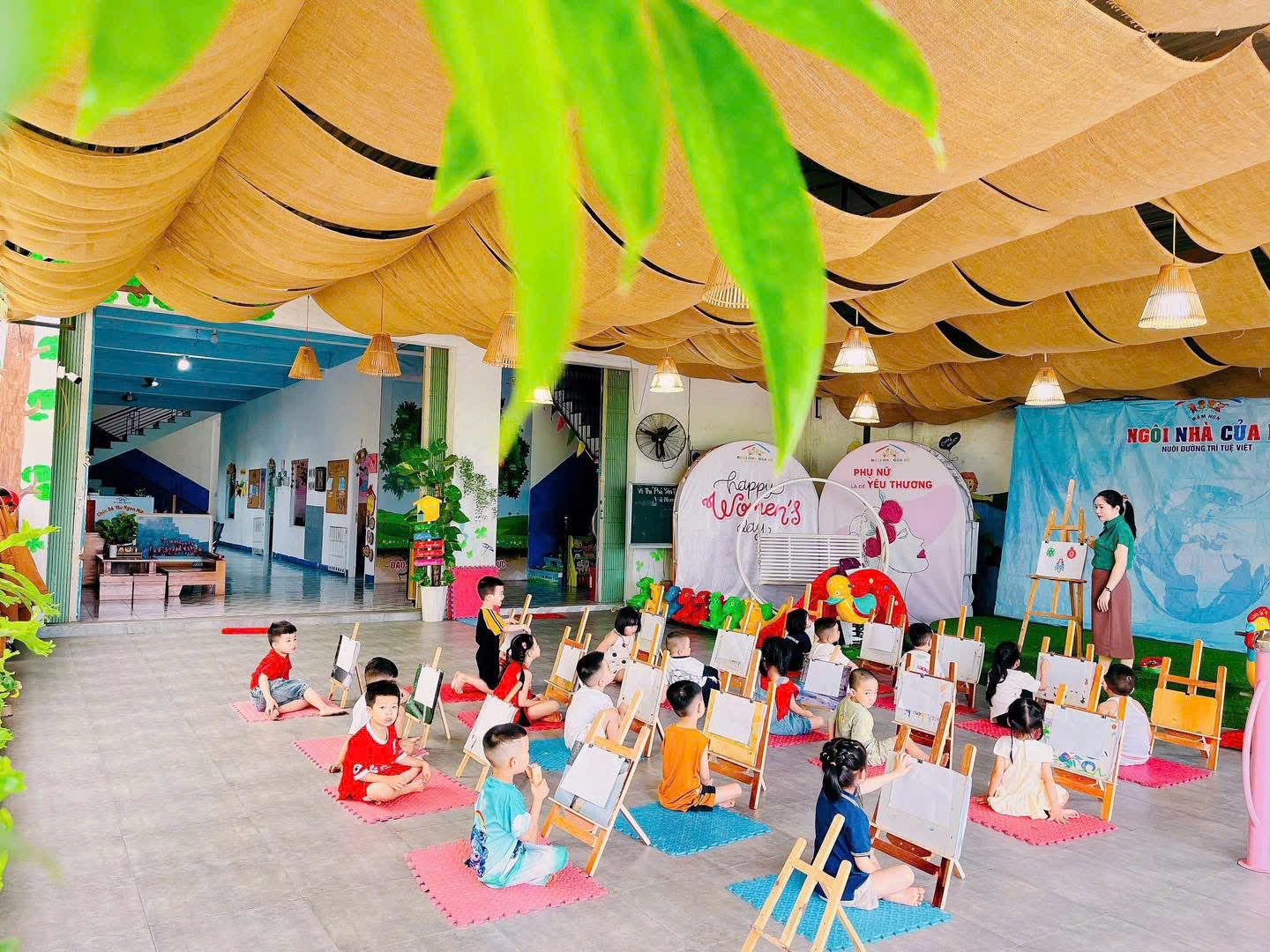 Những mầm xanh đang được yêu thương và gieo dưỡng theo triết lý “Mỗi đứa trẻ là một mầm cây” mà người sáng lập Ngôi Nhà Của Bé luôn tâm niệm