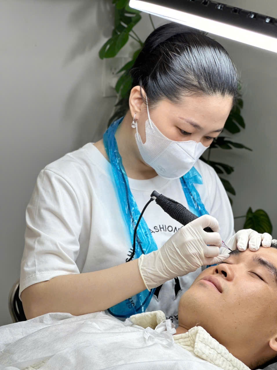 Thy Trần Phun Xăm - saoviet247