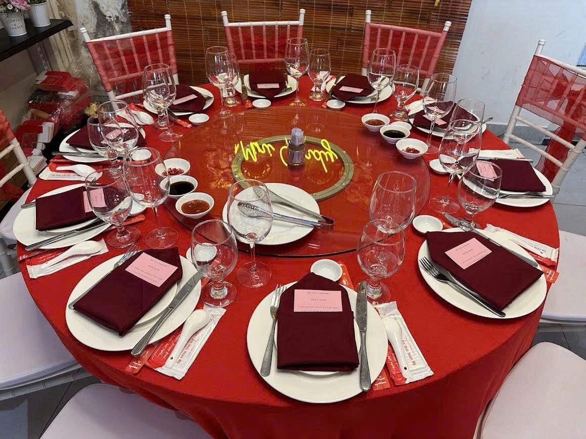 Mẫu bàn tiệc được Ẩm Thực Hoàn Mỹ chuẩn bị theo yêu cầu của khách