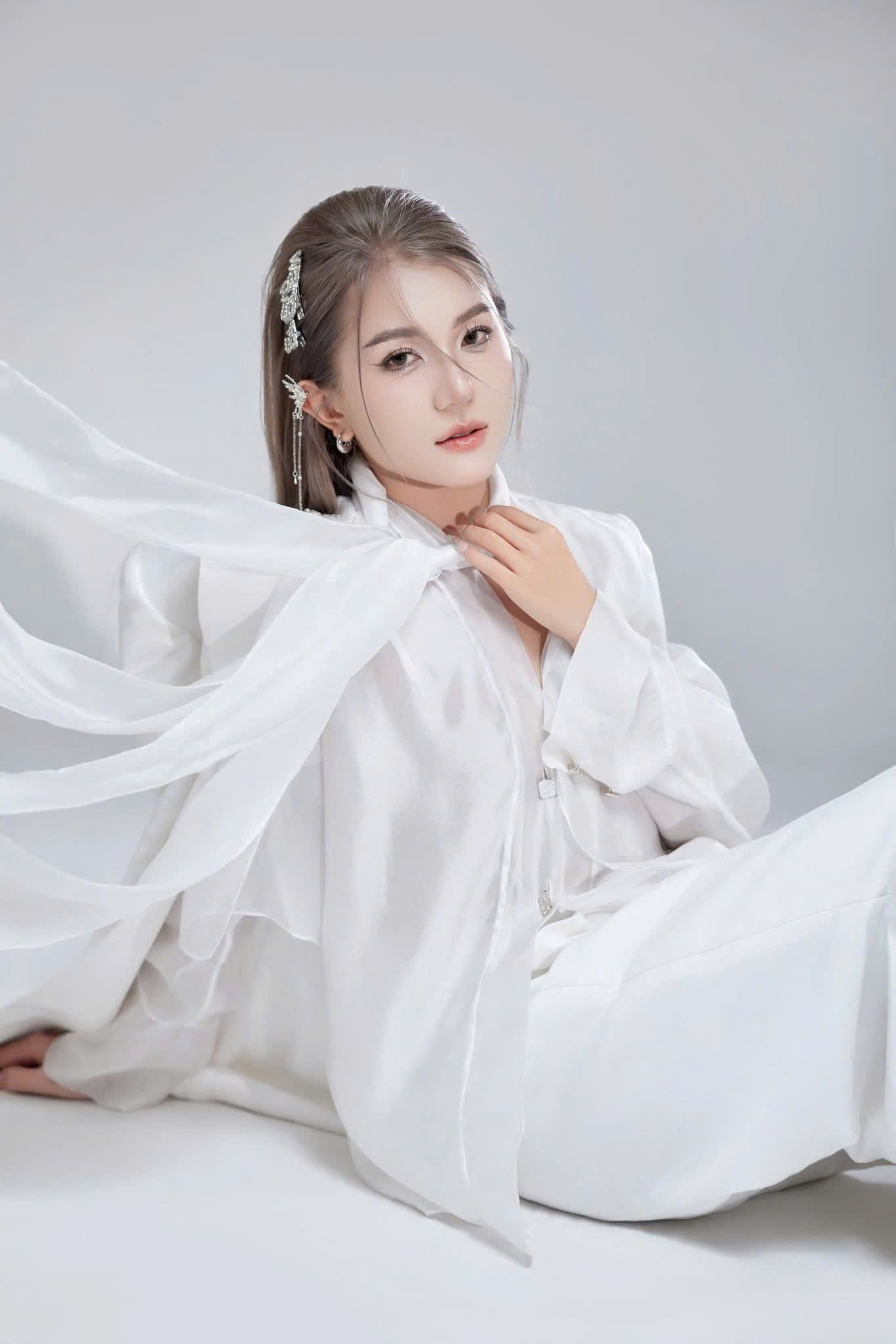 Makeup artist Thuỳ Dương