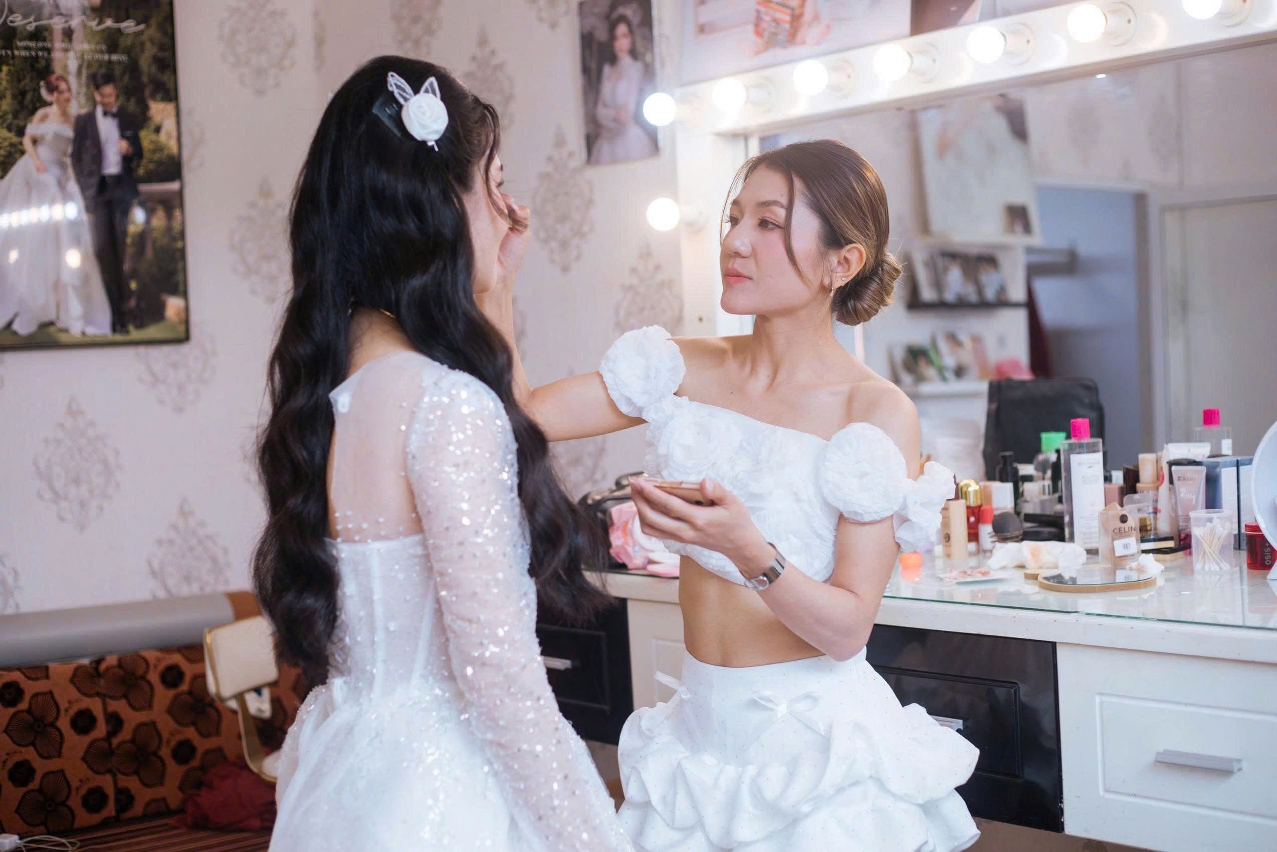 Makeup artist Thuỳ Dương - 1