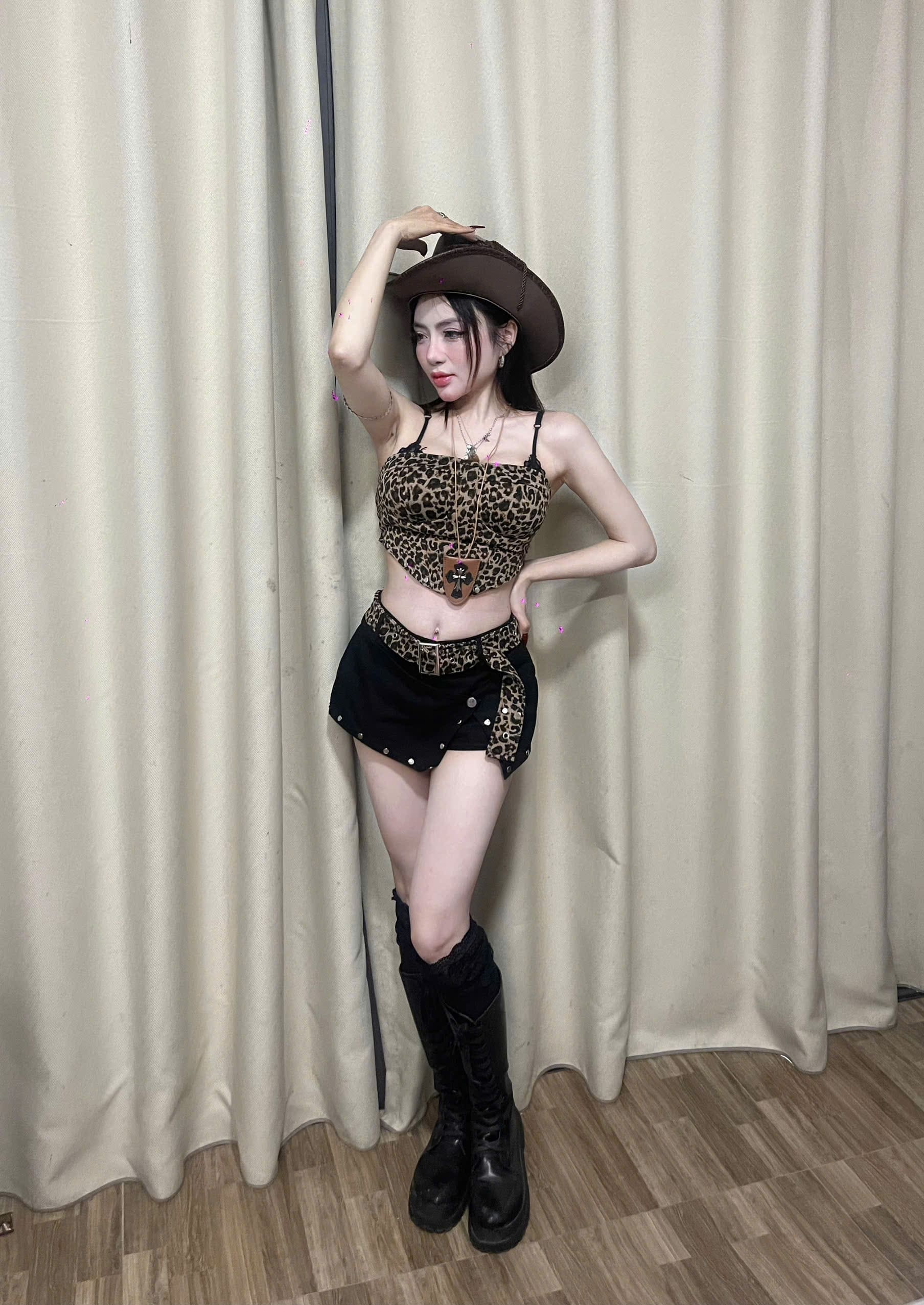 DJ Scarlet-T (Nguyễn Thị Phương Thảo) - 1