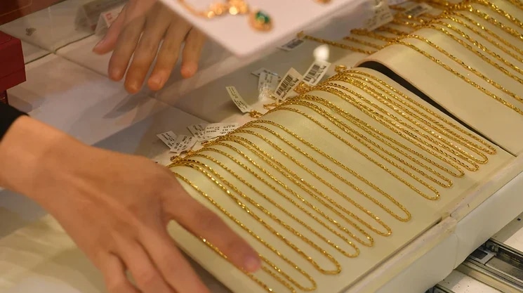 Giá vàng ngày 16/3: Vàng nhẫn, vàng miếng liên tiếp thiết lập các kỷ lục mới