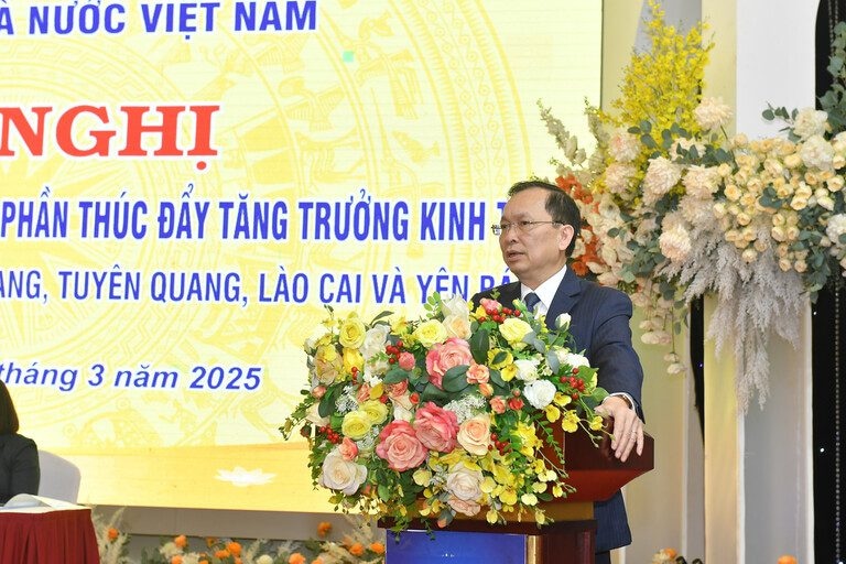 Phó Thống đốc NHNN: Các ngân hàng không cần phải cạnh tranh lãi suất huy động