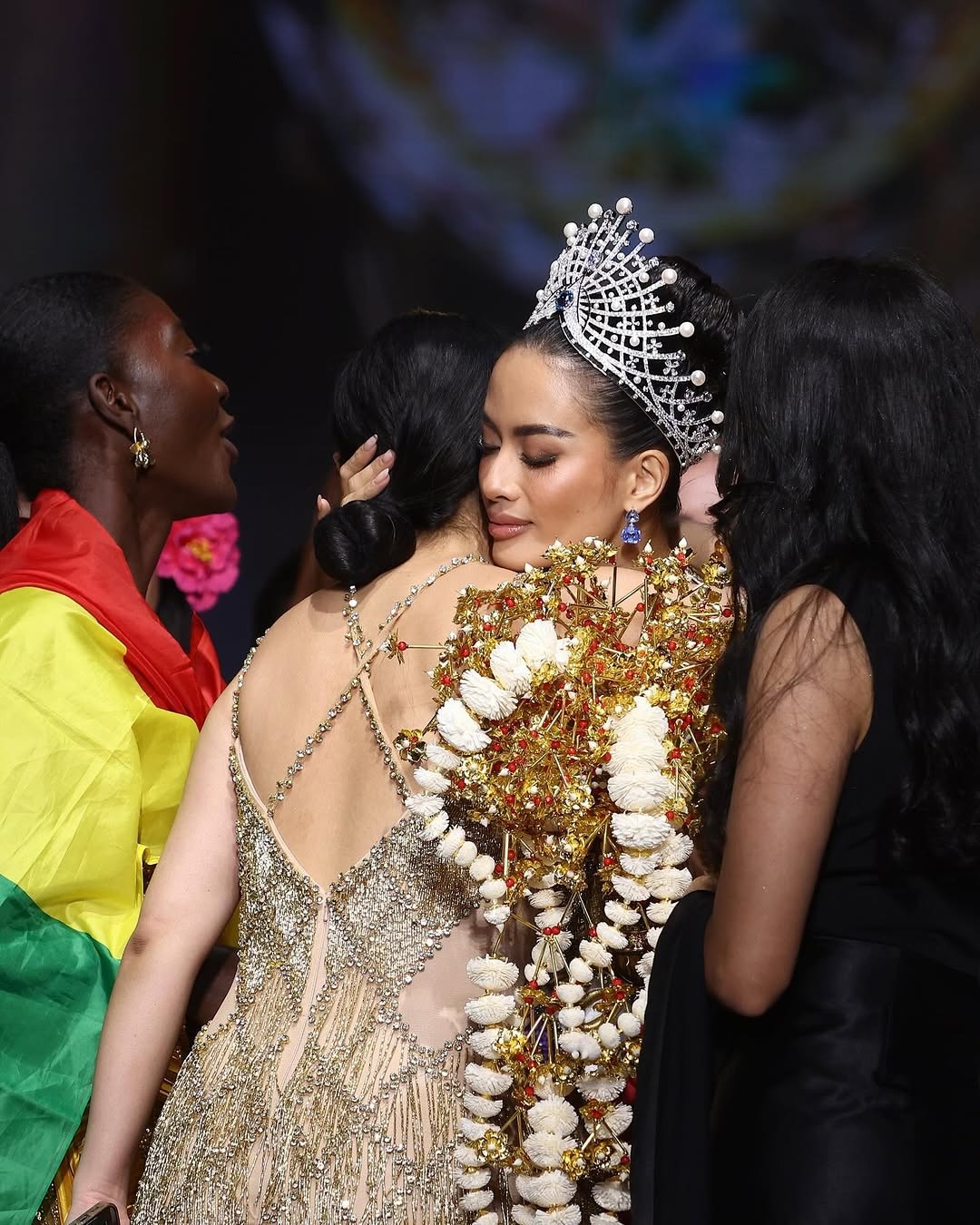 Nguyễn Đình Như Vân đăng quang Hoa hậu Toàn cầu 2025