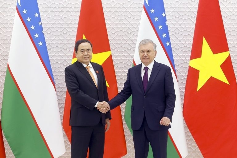 Chủ tịch Quốc hội Trần Thanh Mẫn hội kiến Tổng thống Uzbekistan Shavkat Mirziyoyev ẢNH: TTXVN