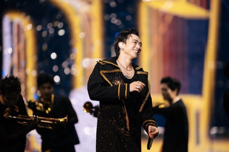 "Đại tiệc" âm nhạc của nghệ sĩ toàn năng Soobin Hoàng Sơn