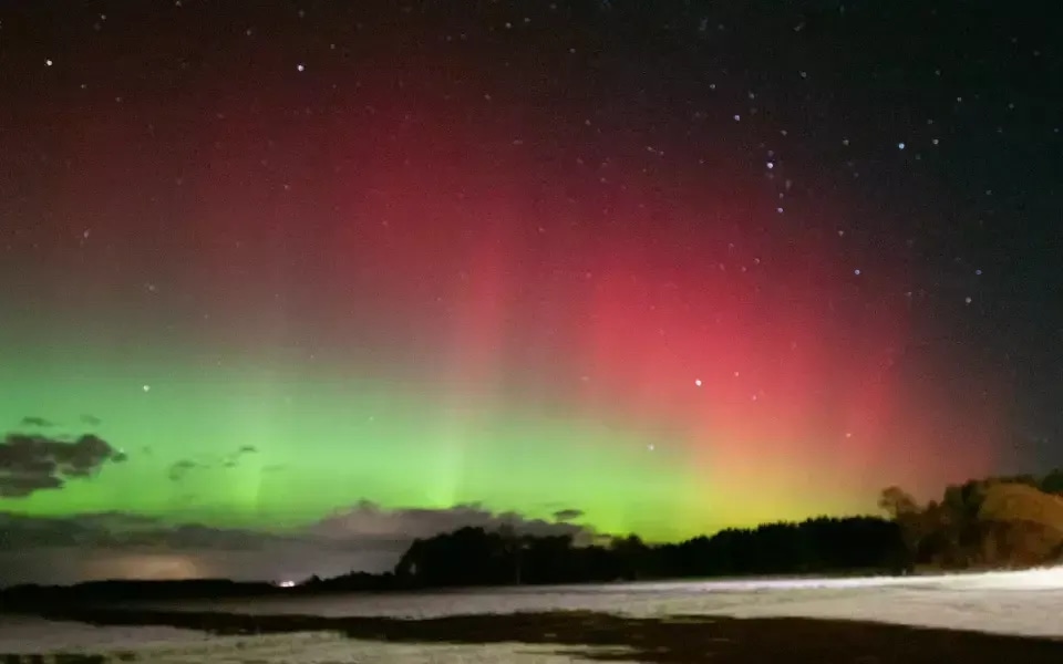 Trung tâm Dự báo thời tiết không gian đã ban hành cảnh báo Bão từ nghiêm trọng bắt đầu từ đêm 1/6 . (Ảnh: Brendan Sanders)