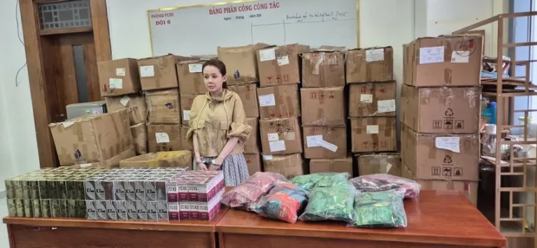 DJ Ngân 98 bị Công an TP.HCM bắt giam