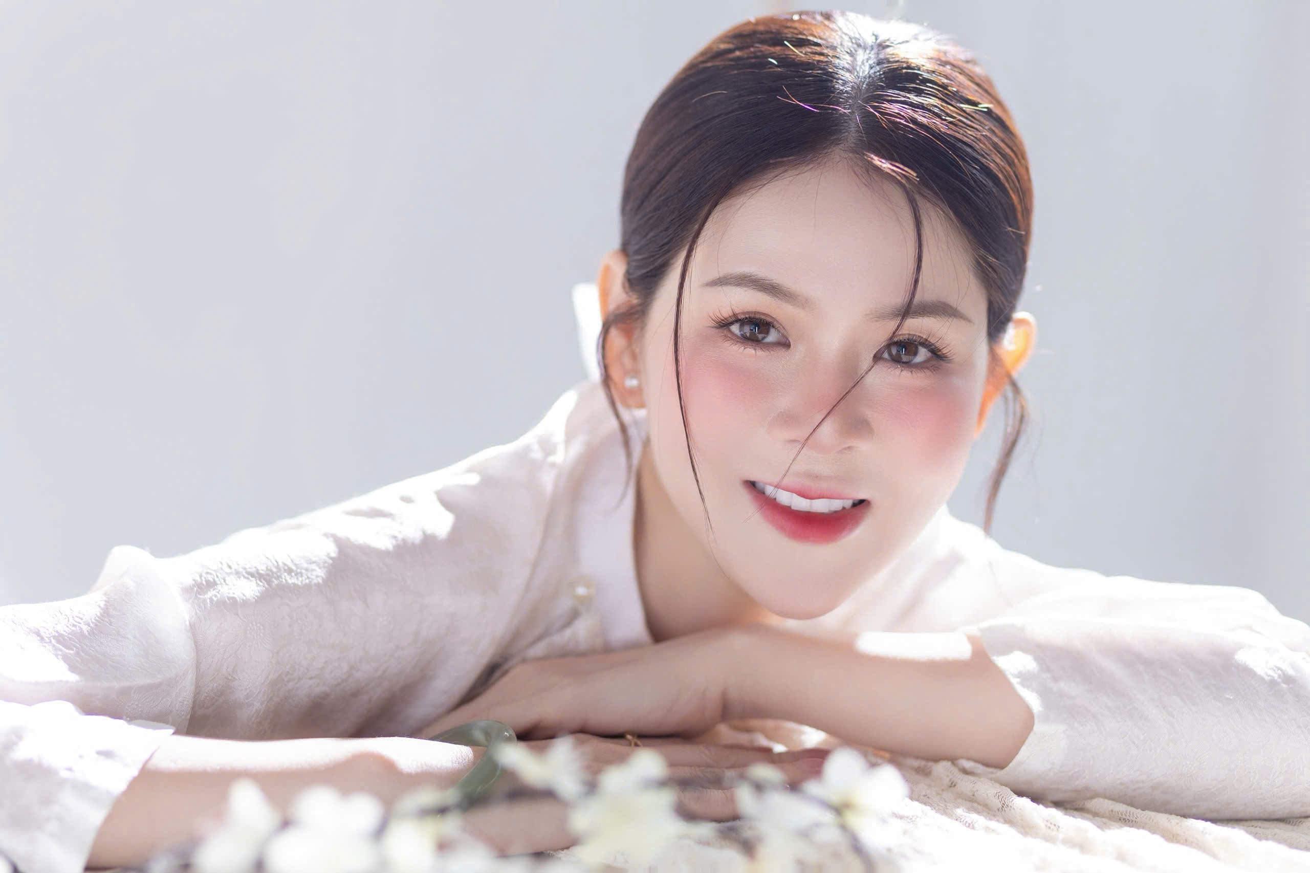 Makeup Artist Nguyên Phát cộng tác makeup - hair cùng diễn viên Ngọc Mai ( nhà hát kịch Quốc Thảo ) cho dự án phim mới vào cuối tháng 8 tại Kon Tum