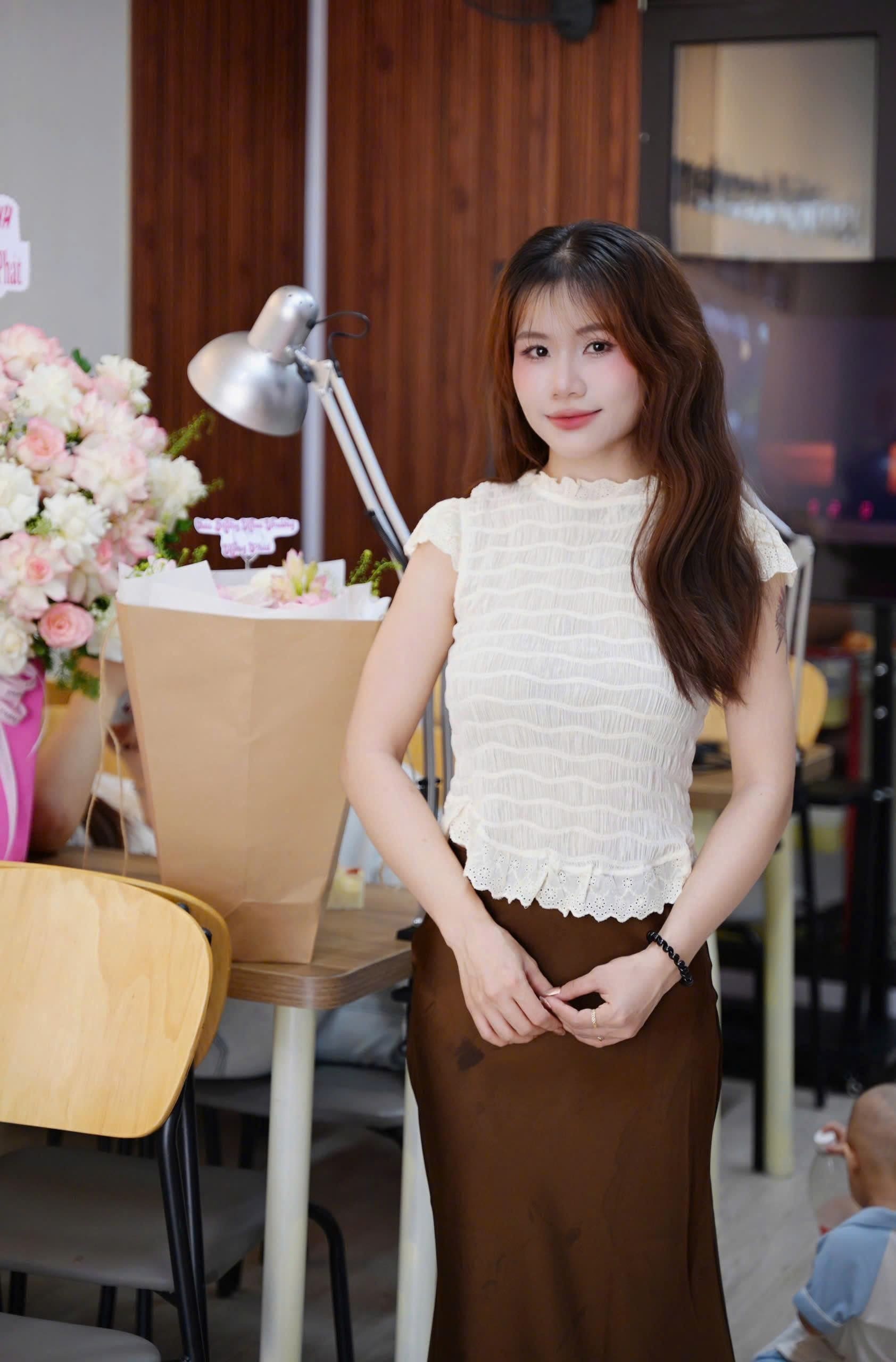 Hồng Ngát Nail